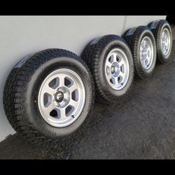 17" FUEL rims w/ 32" Ridgecrawler Tires All Terrains