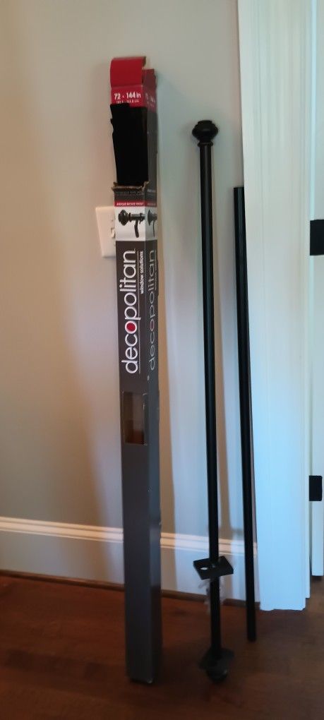 Adjustable Curtain Rod