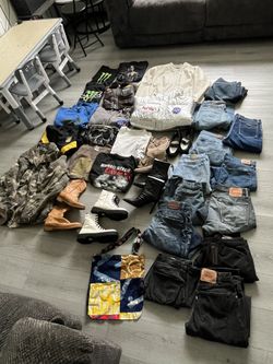 VINTAGE Y2K CLOTHING LOT – LEVI’S JEANS, LEE, TOMMY HILFIGER, FOX RACING, BOOTS