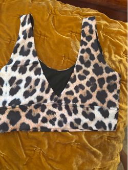 Joie in Life workout sports bra brand new ( pick up near Labrea & San Vicente 90019)