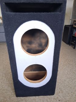 8" Subwoofer Box  Box is heavy