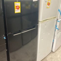 Magic Chef ❄️ Refrigerator ❄️ HMDR  BE W0 4G