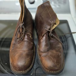 Mens BORN Chukka Boots Size 12