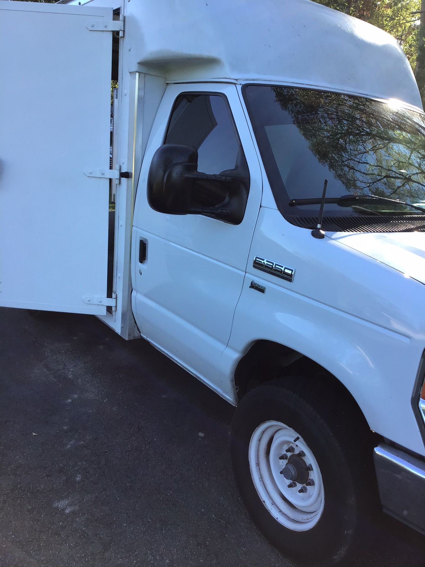 2012 Ford E-350