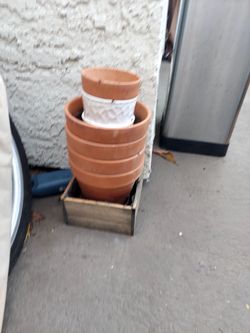 Pots $3 per piece