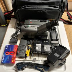Sony Handycam CCD-TRV30 Video8 Video camcorder 8mm Cassette Playback Tape Player Camera