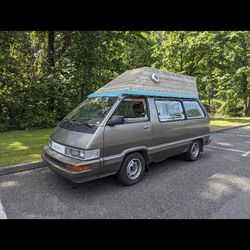 1986 Toyota Van