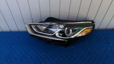 2019-2020 Hyundai sonata headlight left side OEM