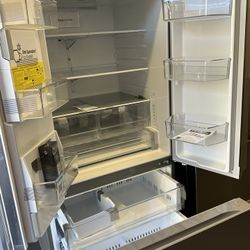 33” Wide 25.1 Cu. Ft. Standard Depth French Door 