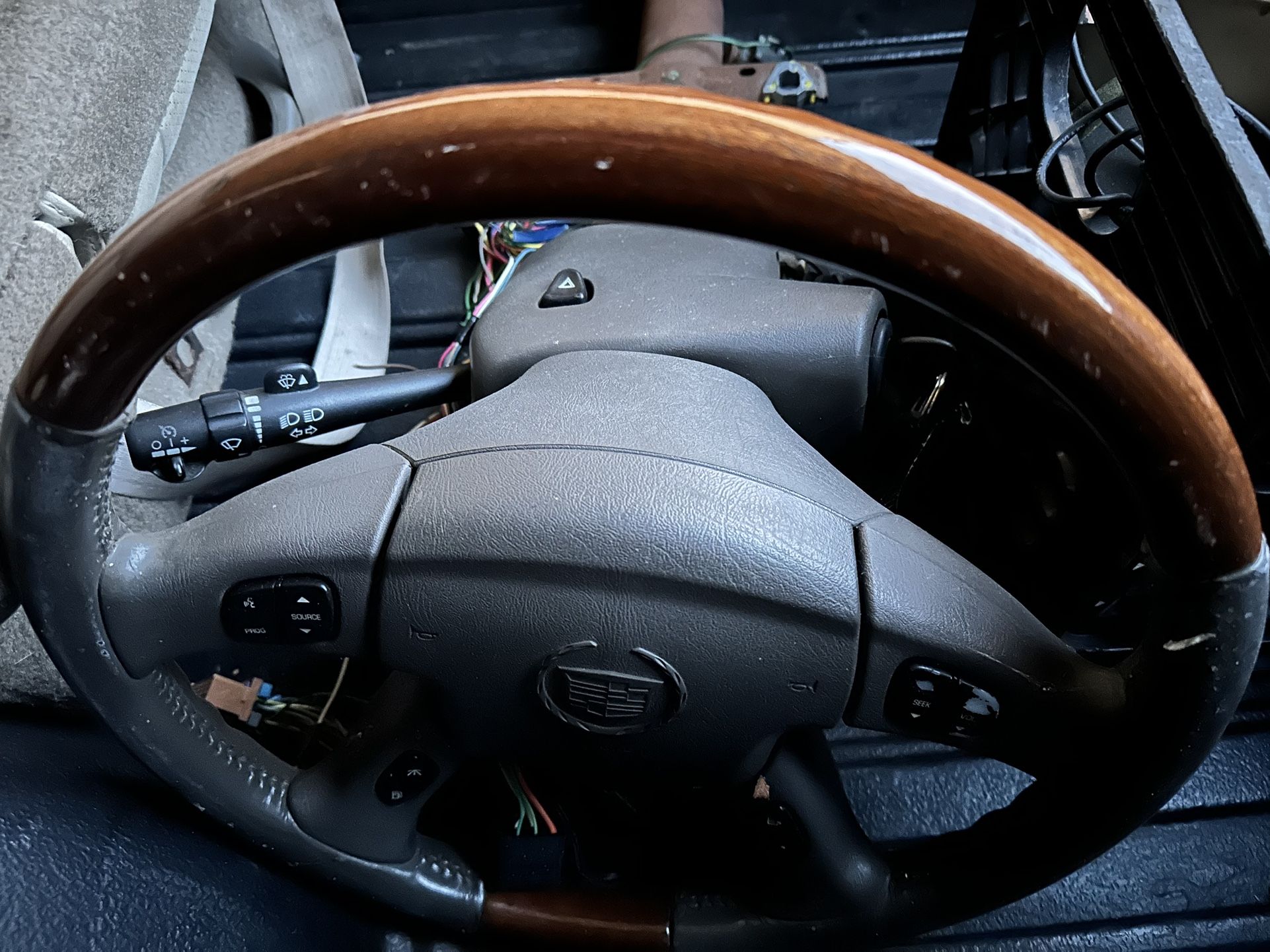 steering Wheel/ 03 Escalade 