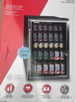 Beverage Center/ Refrigerator