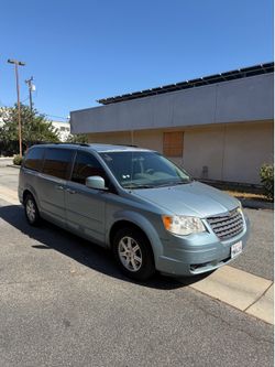 2008 Chrysler town and country