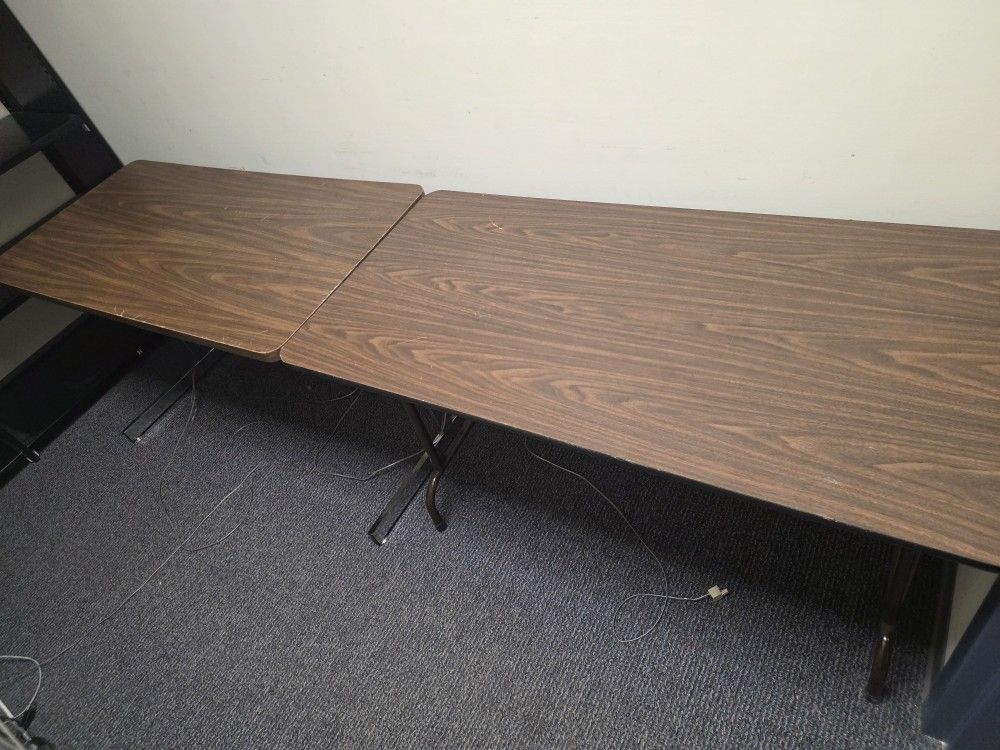 2 Folding Tables.. $20 For Both. π₯π₯π₯