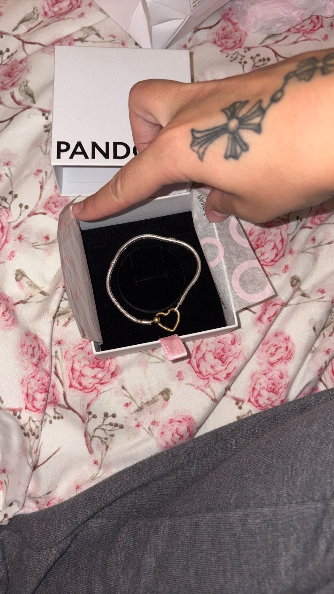 pandora bracelet 