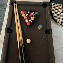 Full Set Mini Pool Table