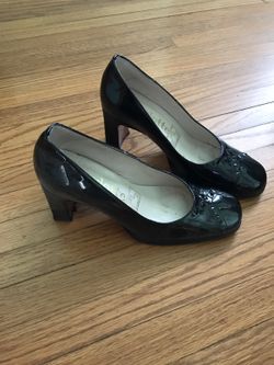 Women's shoes size 5