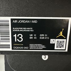 Air Jordan 1 Mid Alternate Bred (2022)