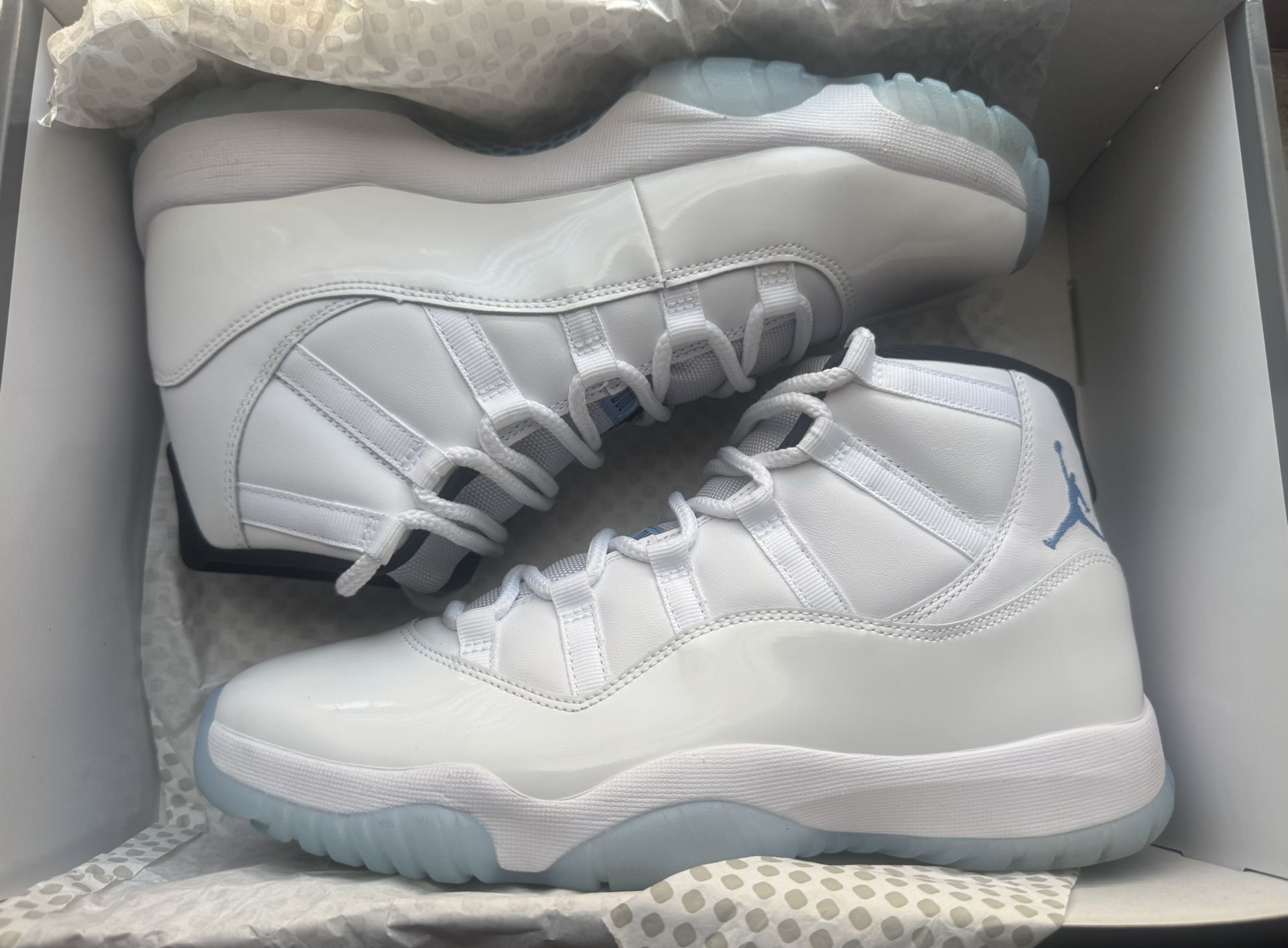 Air Jordan Retro 11s (Legend Blues) Great Condition (Price Is Firm) NO TRADES