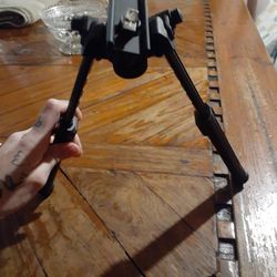 Bipod Stand