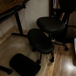 Desk Chair - Ergonomic & Cross Legged