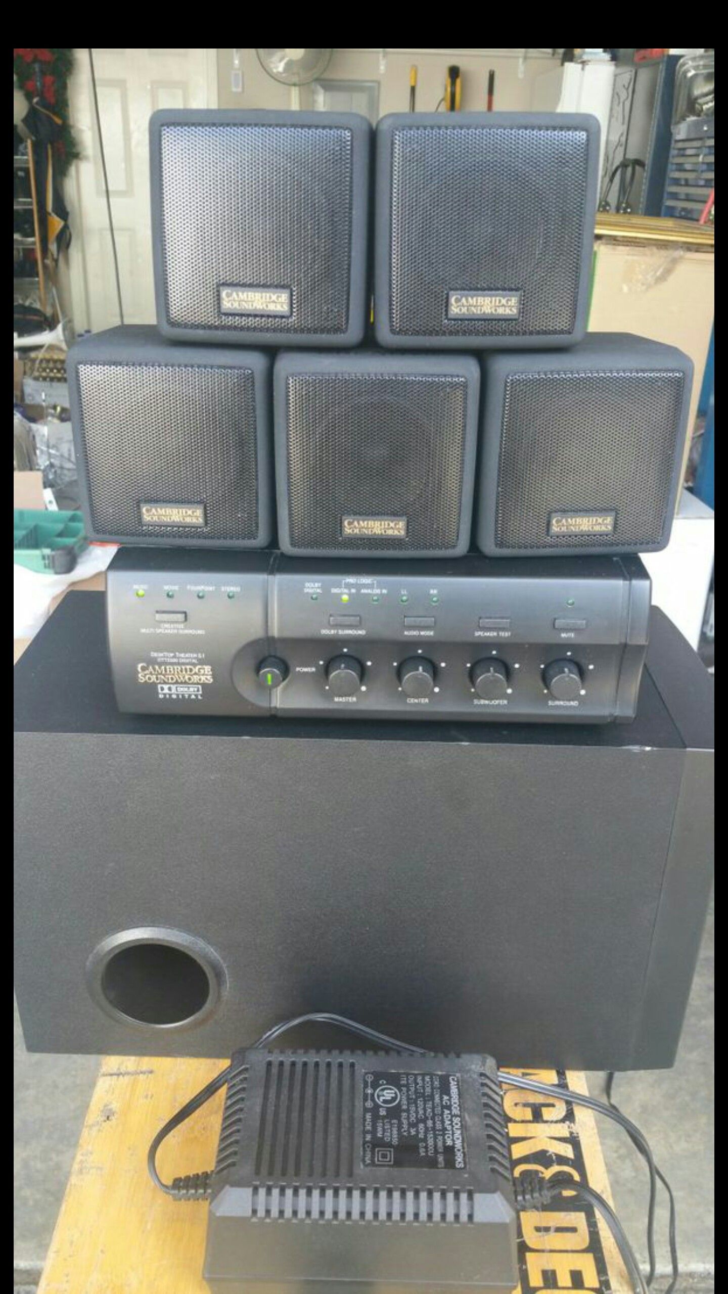 Creative labs playworks, 5.1 sound system Model DTT2500, clean, smock free home.