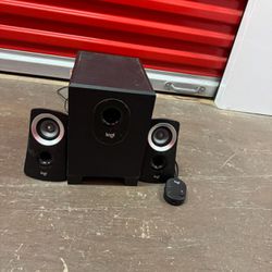 Logitech - Z313 2.1-Channel Speaker System (3-Piece) - Black