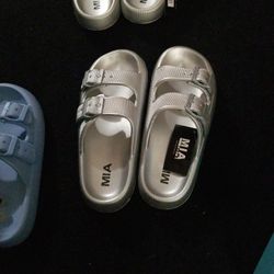 Mia Sandals 