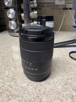Sony E 18-135mm F/3.5-5.6 OSS Zoom E-Mount Lens