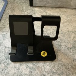 OMOTON 2-in-1 stand to hold both a phone and an Apple Watch. 