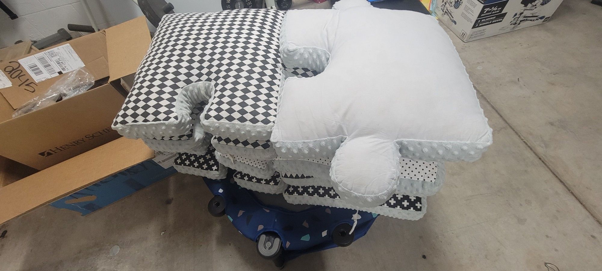 9 Piece Puzzle Pillow for infants/toddlers