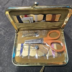 Vintage Tupperware Sewing Coin Purse