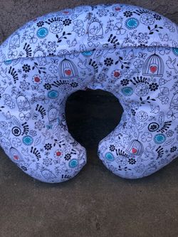 Nursing pillow
