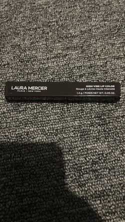 LAURA MERCIER