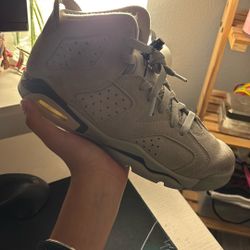 Jordan 6s Georgetowns size 6 US