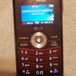 Vintage phone
See all pictures!!!
This does have damage to one corner of the phone, but does not affect usage. 

The LG enV3 Red is a mobile phone bui