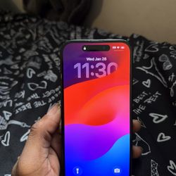 iPhone 15 128GB (UNLOCKED)