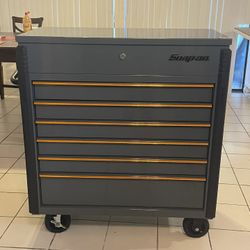 Snap-On 40" Six-Drawer Roll Cart (Storm Gray with Orange Trim and Blackout Details)