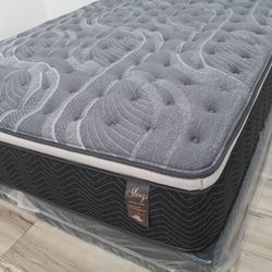 Brand New Medium/firm Pillow top 14 “  King mattress .!!Free delivery!!