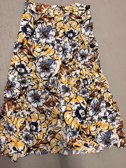 Floral  Button-Front skirt xs NWOT