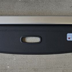 2017-2022 Kia Sportage Cargo Cover OEM. Includes the Luggage Net