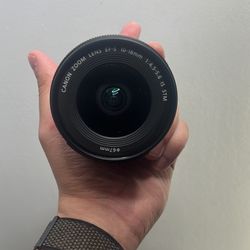 Canon Zoom Lens EF-S 10-18mm 1:4.5-5.6
