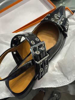 Pointed Flats