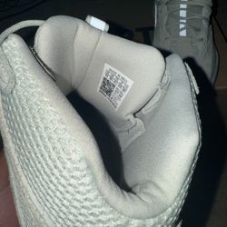 yeezy boot size 11