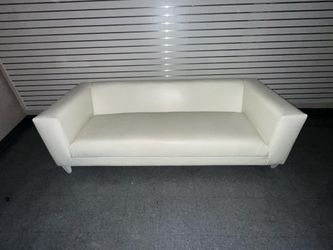 Couches // Chairs