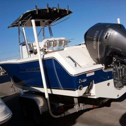 Sea Hunt, Triton 240, Yamaha