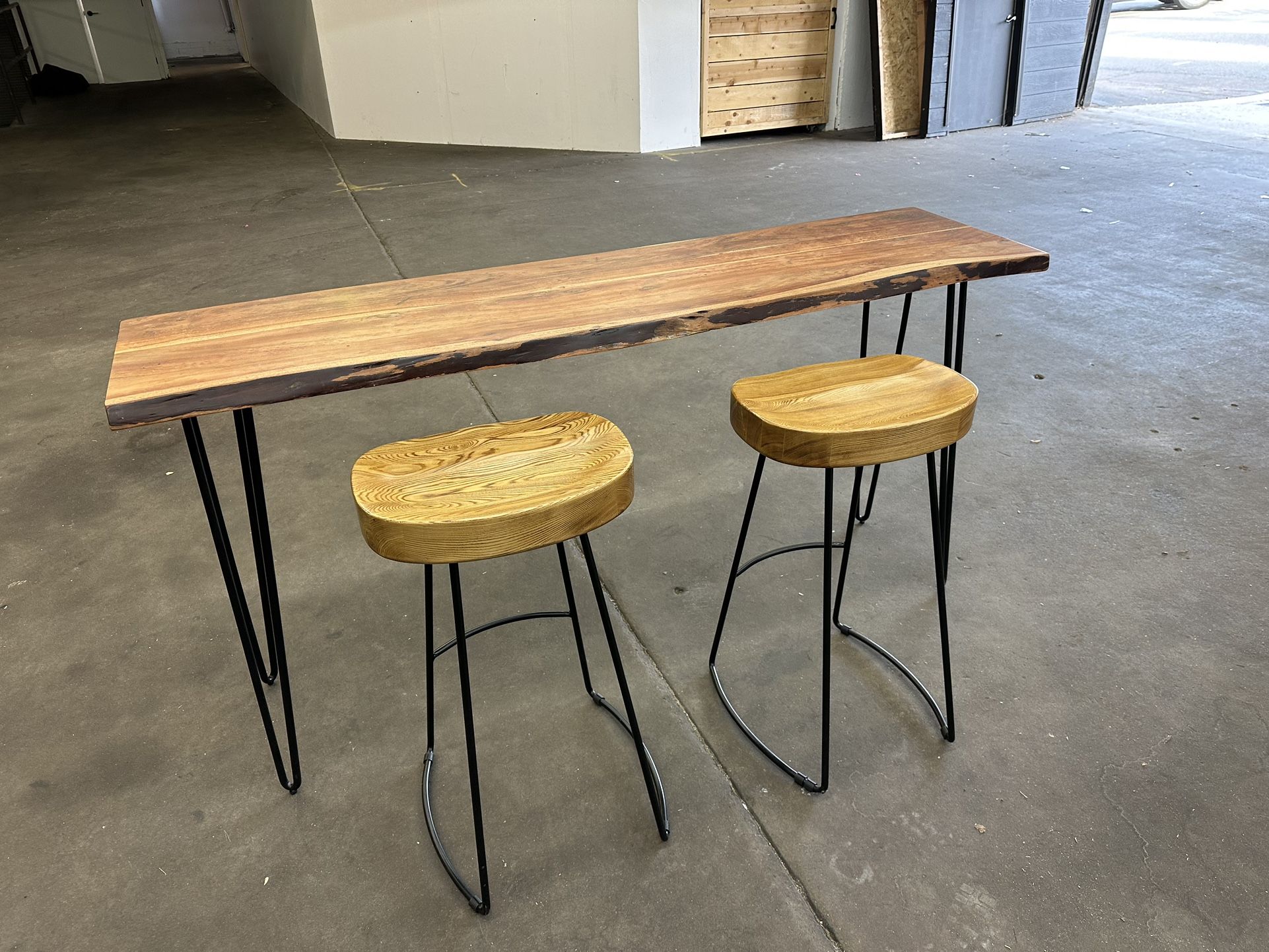 Console Table / Chairs