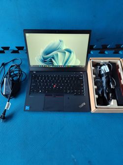 $380 firm, Yes, it's available, Lenovo Thinkpad T14 gen 2i laptop bundle, dock, 24gb ram, 250gb nvme ssd, i5 g11, 6 battery cycles, w11 & office 21 pr