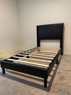 Twin size bed