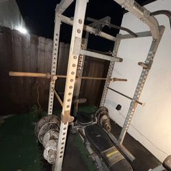 Smith Machine Weightlifting 
