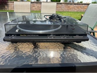 Tecnichs SL-DD3 Turntable